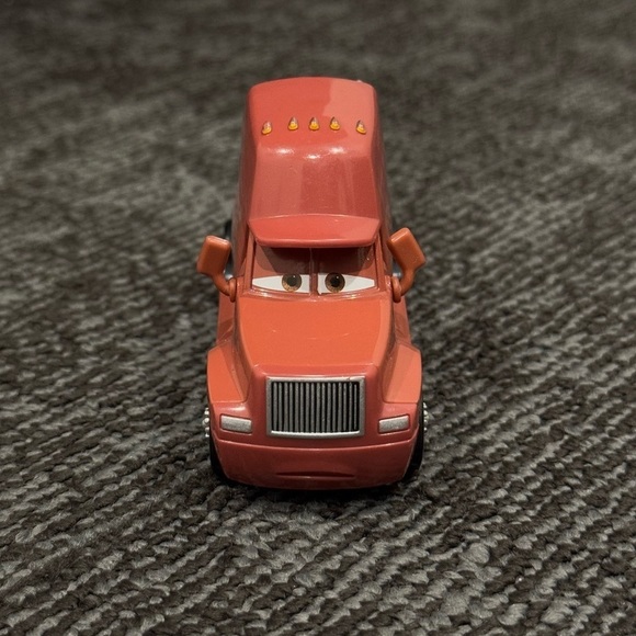 RARE Disney Pixar Cars Oliver Lightload Mack Truck Hauler Cab Only - Picture 2 of 6